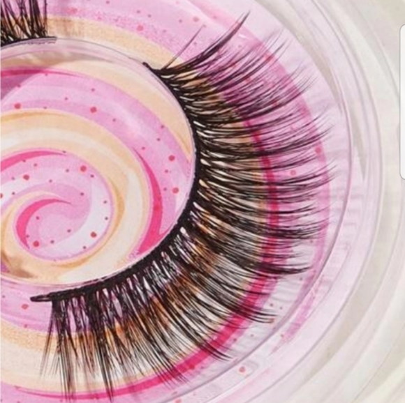 3D Natural Thick False Eyelashes - Picture 4 of 6